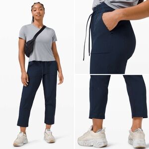 Lululemon Beyond the Studio Jogger HR Crop Cinch Ankle Pants Size 10 True Navy